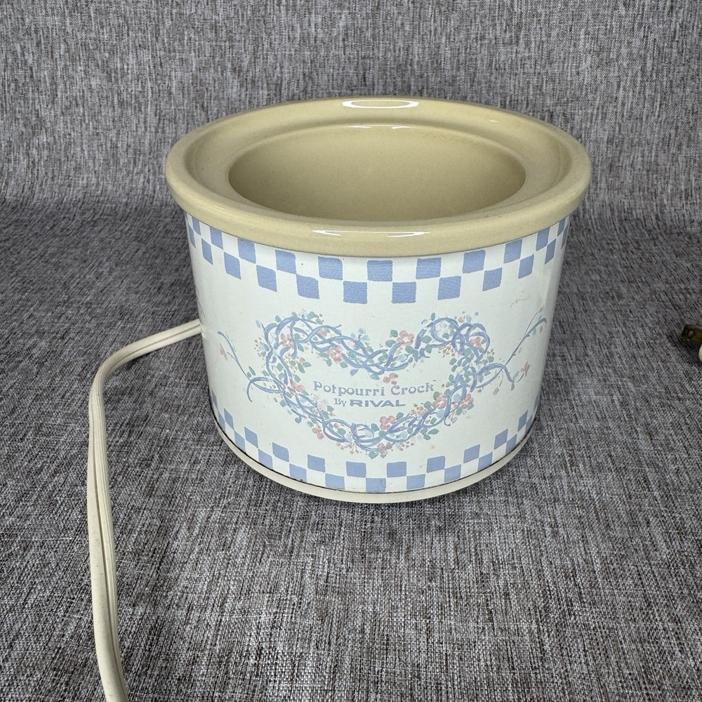 Vintage Rival Potpourri Crock Pot Blue Heart Flowers Country Cottagecore